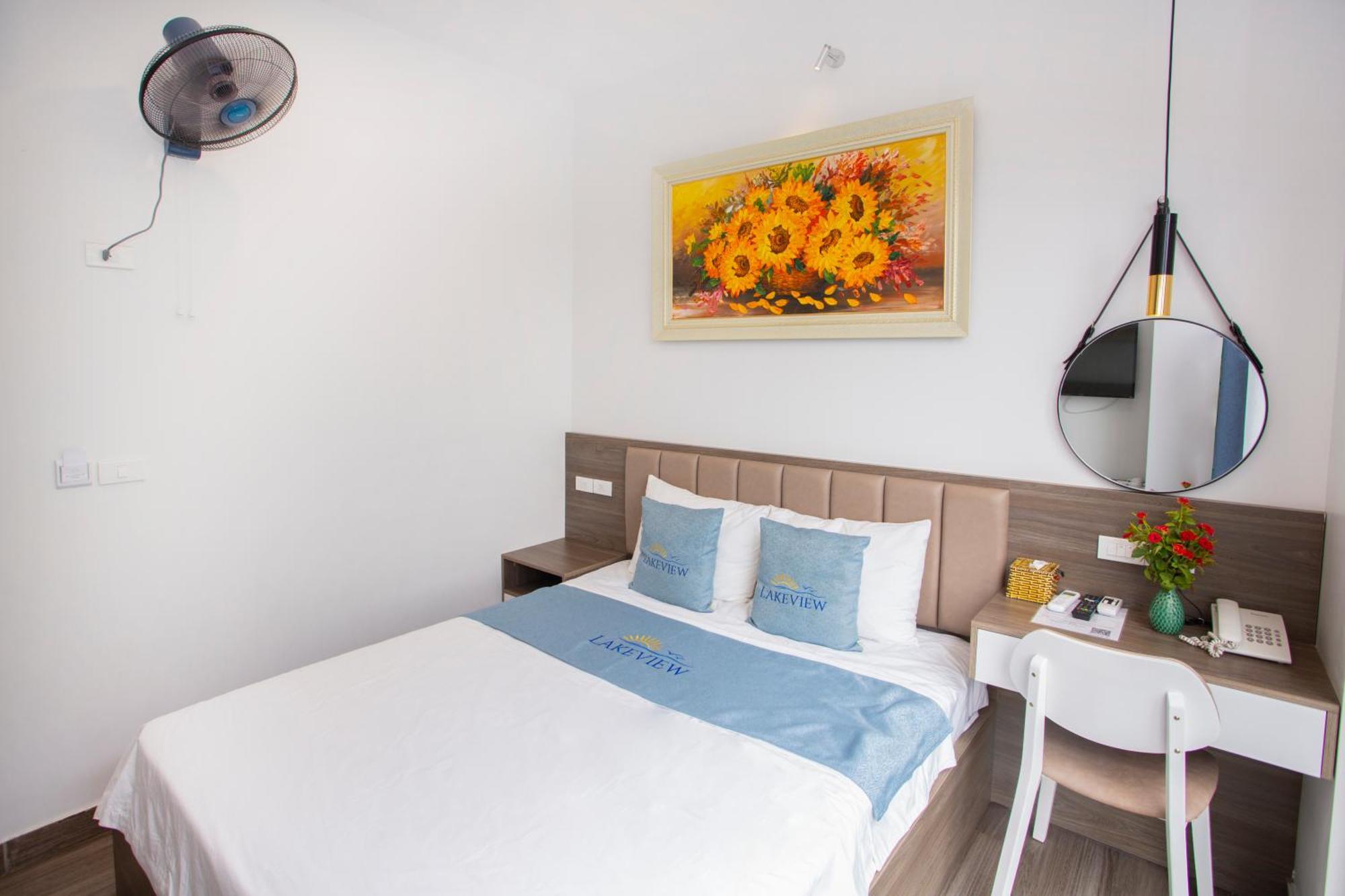 Lake View Hotel Ханой Экстерьер фото